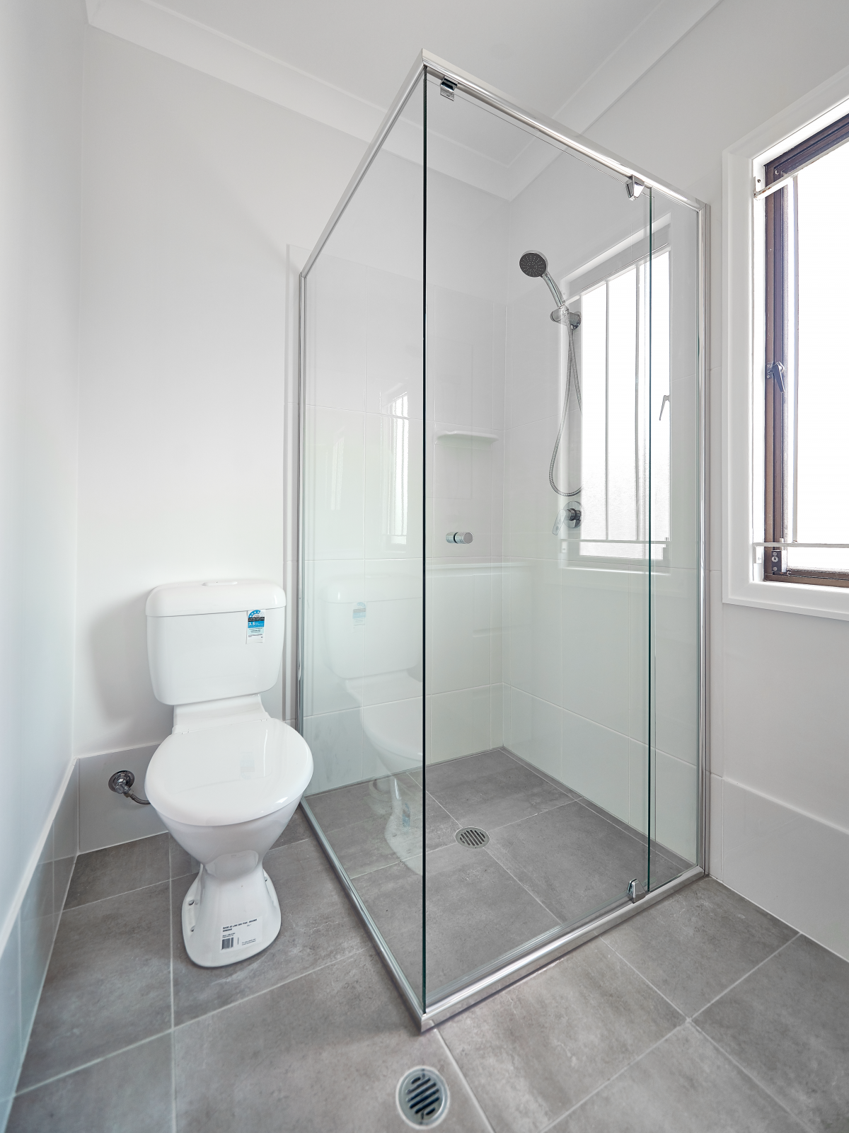 Aquashield Bathrooms - Fresh Shower Frame